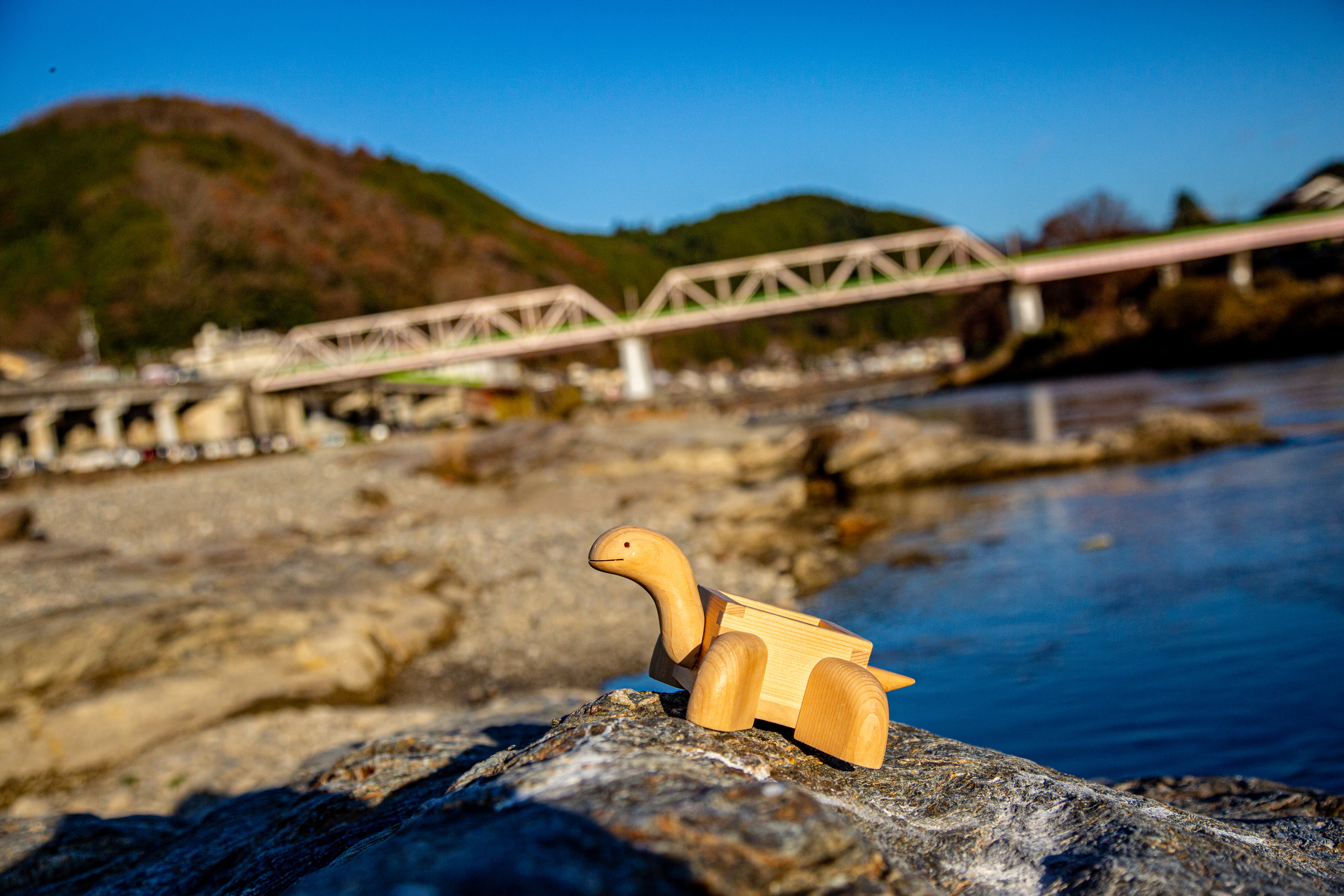 MASUKAME Japanese hinoki sculpture final quality inspection - Luxury artisan woodworking standards